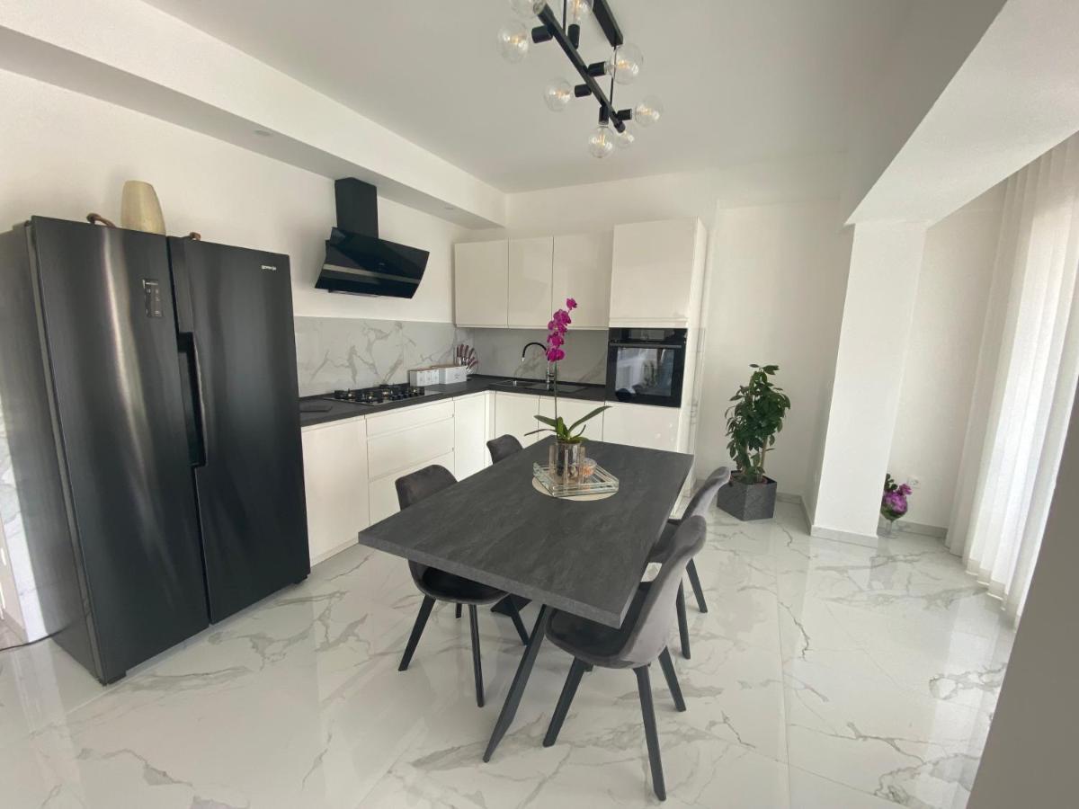 Žuljana Holiday House Canis מראה חיצוני תמונה