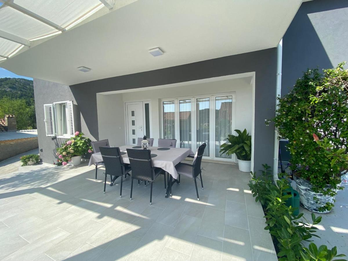 Žuljana Holiday House Canis מראה חיצוני תמונה